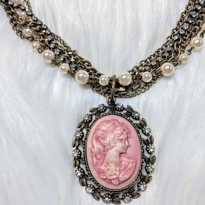 Pearl & Rhinestone Cameo Necklace